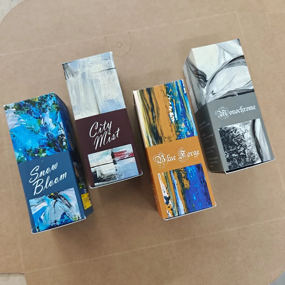 Perfume boxes printed by Messketeers