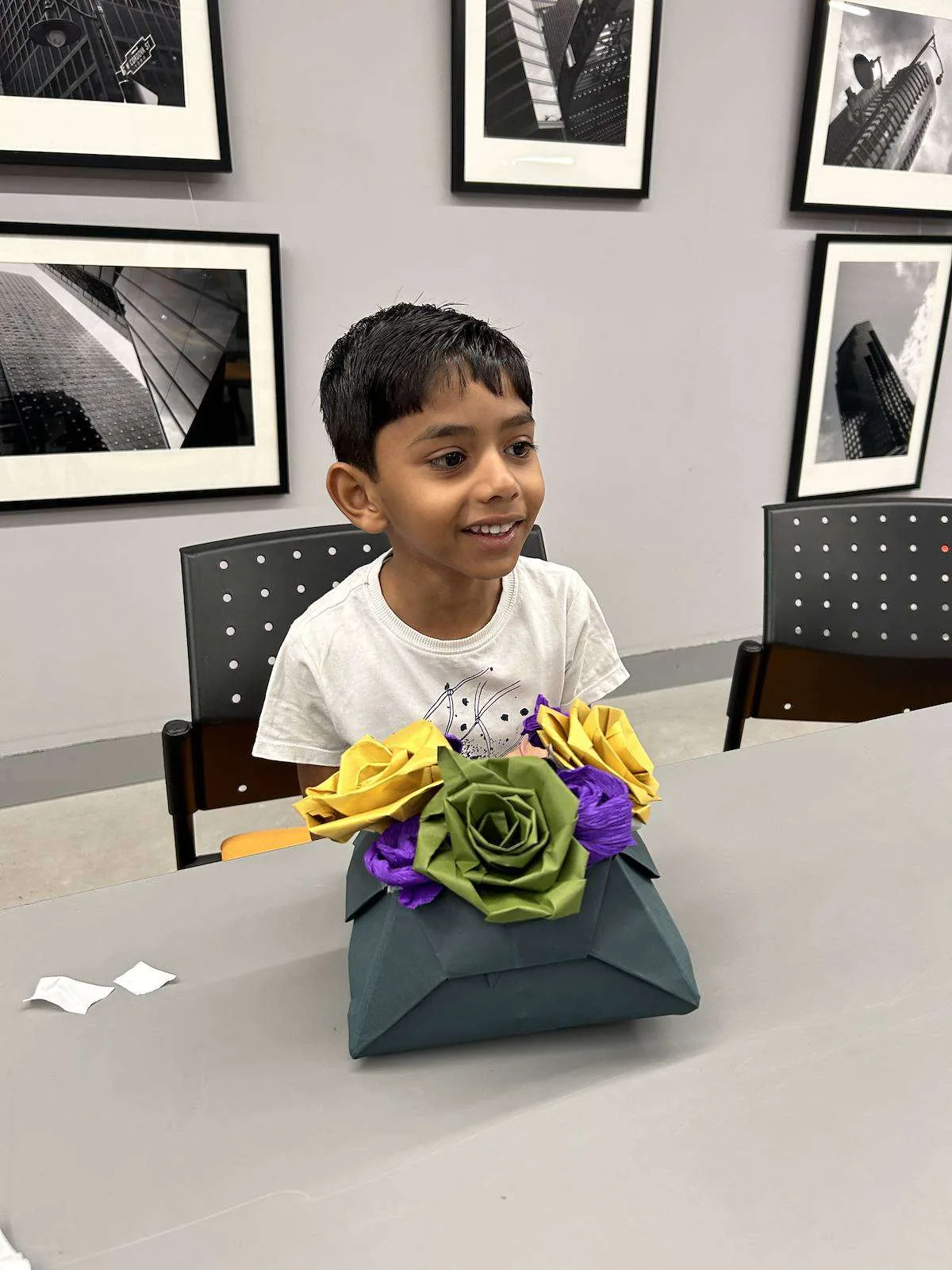 Paper flower box made at the October at Museo workshop
